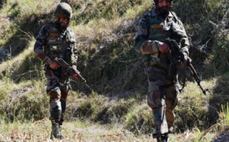 Jammu Kashmir: कुलगाम मुठभेड़,  सुरक्षाबलों और आतंकियों के बीच भिड़ंत, तीन जवान घायल