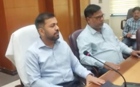 Dr. Rohit Yadav, the newly appointed Chairman of Chhattisgarh State Power Companies, takes charge, visits State Load Dispatch Center.