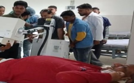 Breaking News: Cabinet Minister's convoy involved in an accident, minister injured