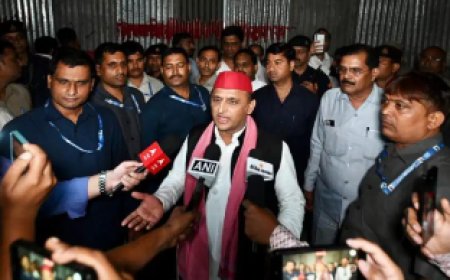 High Tin Shed Barricading: Akhilesh Yadav's Attack, Government Forgot to Honor Great Leaders