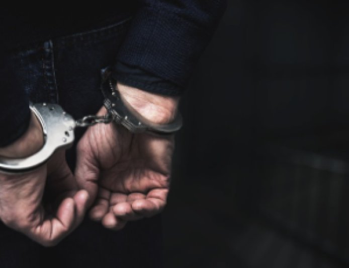 महाराष्ट्र में कानून व्यवस्था बिगड़ी, पुणे गैंगरेप केस पर विपक्ष का सरकार पर हमला