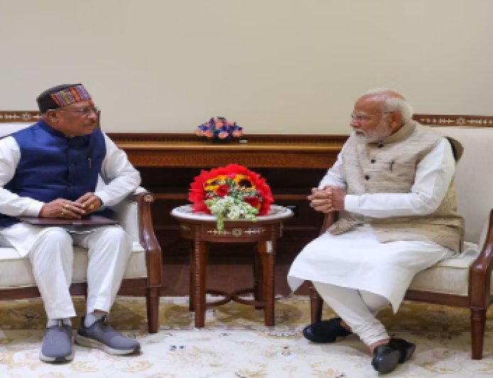 मुख्यमंत्री का विज्ञान भवन में नक्सल ऑपरेशन पर प्रेस कॉन्फ्रेंस, पीएम मोदी से होगी मुलाकात