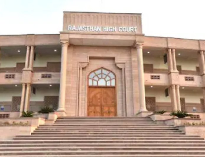 Rajasthan Police: The station house officer and head constable caught accepting a bribe of ₹35 lakhs have been suspended.