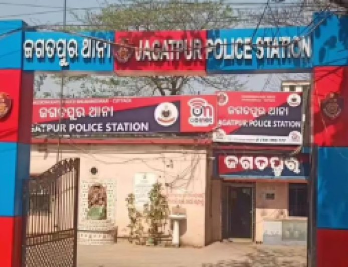 ओडिशा: नकली नोटों के बड़े रैकेट का खुलासा, ₹2.5 लाख निवेश कर ₹1 करोड़ कमाने का दे रहे थे धोखा, एक आरोपी गिरफ्तार