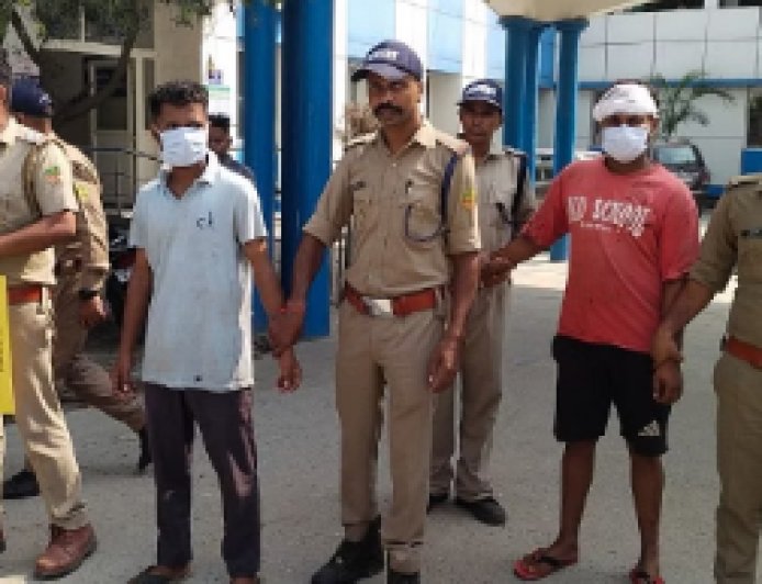वनकर्मियों और तस्करों के बीच मुठभेड़: डिप्टी रेंजर घायल, दो तस्कर पकड़े गए