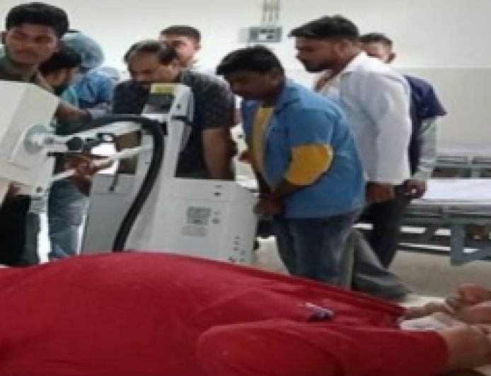Breaking News: Cabinet Minister's convoy involved in an accident, minister injured
