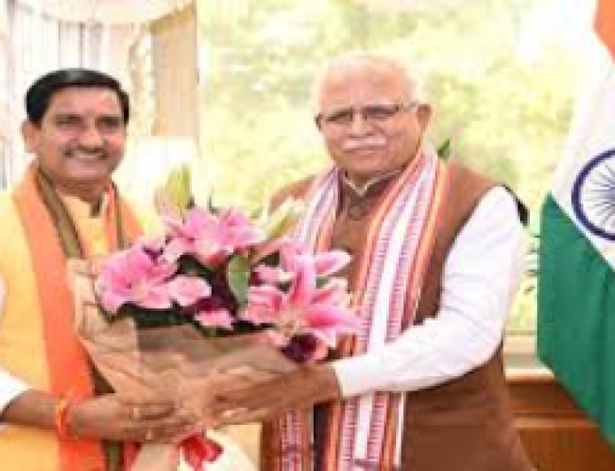 केंद्रीय मंत्री तोखन साहू ने मनोहर लाल खट्टर को हरियाणा चुनाव जीतने पर शुभकामनाएँ दीं